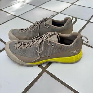 Arc'teryx Men's Konseal FL Approach Shoes - BRAND NEW